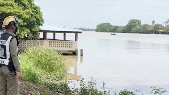 จระเข้