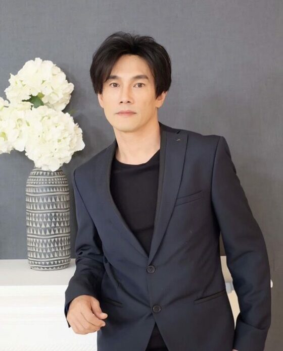 ต๊ะ บอยสเก๊าท์ รีวิวเฝือกใหม่