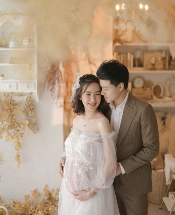 เชอรีน อวดภาพท้องใหญ่