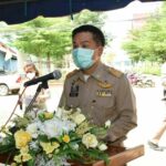 มอบถุงยังชีพประทานของสมเด็จพระสังฆราช ปลัดมท. ลงพื้นที่โพธิ์ประทับช้าง ช่วยผู้ประสบภัยชาวพิจิตร