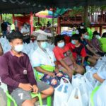 ปลัดมท. ลงพื้นที่ลงพื้นที่บางบาล ช่วยเหลือวัด-ประชาชน ประสบอุทกภัย