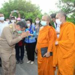ปลัดมท. ลงพื้นที่ลงพื้นที่บางบาล ช่วยเหลือวัด-ประชาชน ประสบอุทกภัย