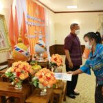 อำนาจเจริญ จัดพิธีมอบแบบผ้าบาติกลายพระราชทาน “ปาเต๊ะร่วมใจเทิดไทยเจ้าหญิง ท้องทะเลไทย และป่าแดนใต้”