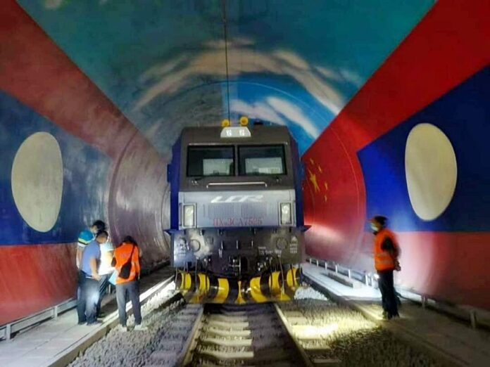 รถไฟลาว-จีนมาถึงแล้ว