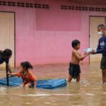 ผบ.ทร. สั่งเร่งช่วยเหลือประชาชนประสบอุทกภัย จันทบุรี