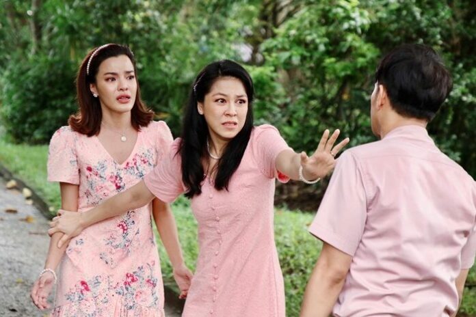 จอย ศิริลักษณ์