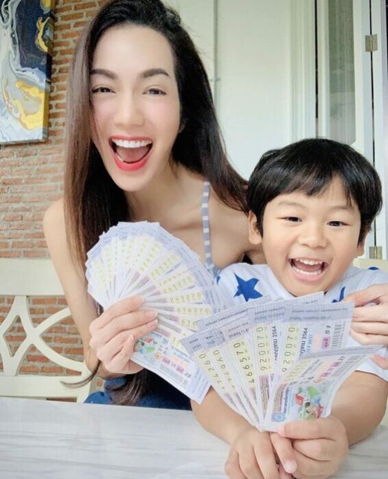 อ๋อม สกาวใจ ใจหายไปอยู่ตาตุ่ม