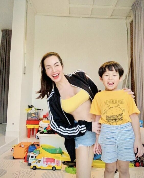 อ๋อม สกาวใจ ใจหายไปอยู่ตาตุ่ม