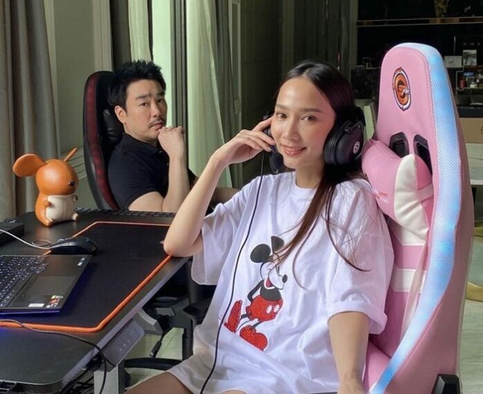 อั้ม ยอมแล้ว ไฮโซพก บ่นยับ