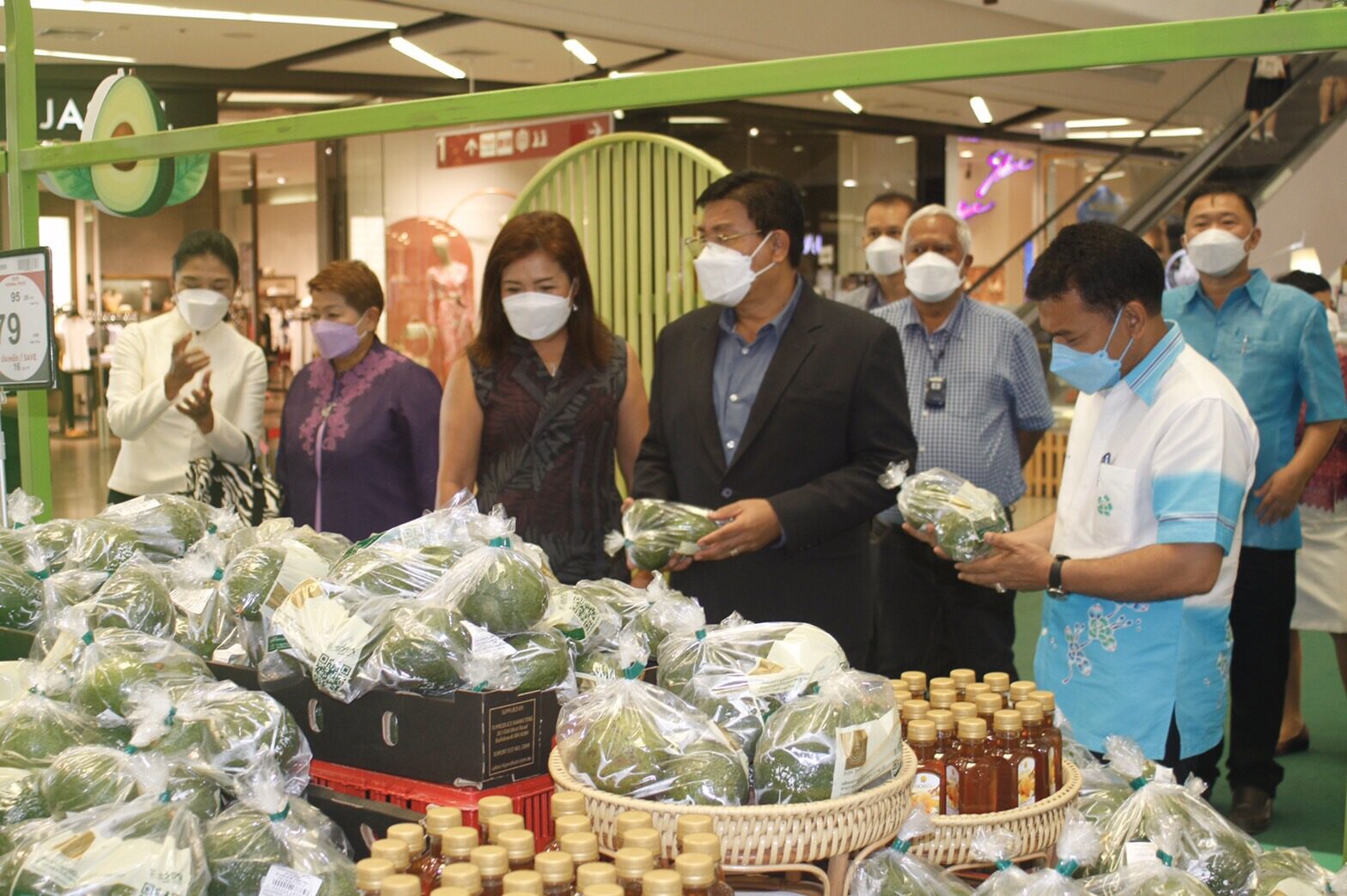 สุราษฎร์ฯ เปิดงานโครงการหลวง "Avocado festival" มหัศจรรย์ผลิตภัณฑ์โครงการหลวง ปี64