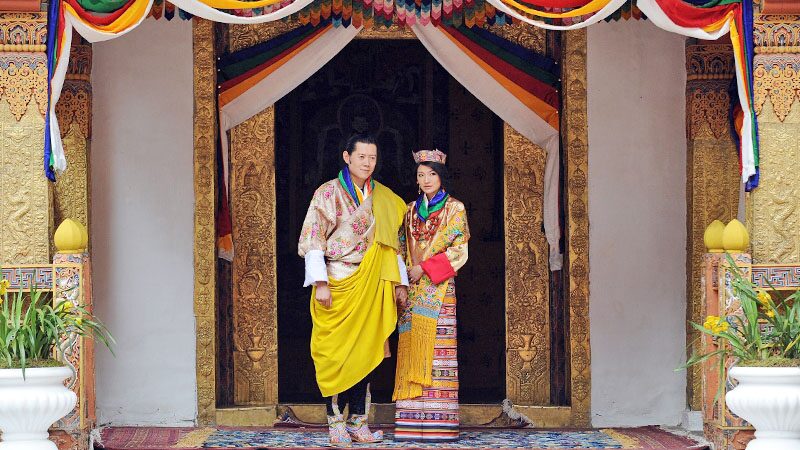 ฉลอง 10 ปีเสกสมรส รักมั่นคง-สองเจ้าชายพร้อมหน้า