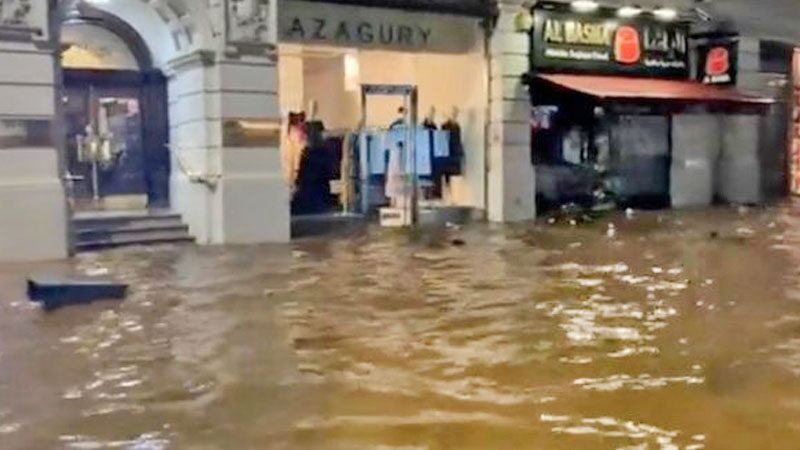 ลอนดอนอ่วมฝนหนัก