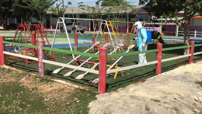 ปิดโรงเรียน