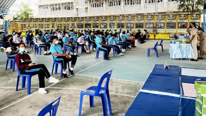 โรงเรียน หัวหิน เปิดเทอม