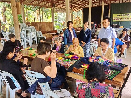 ลุ้นโค้งสุดท้าย