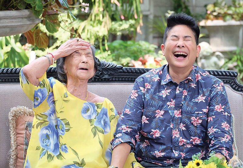อ้อย จิรวดี'แง้มเคล็ดลับดูแล'คุณยายมารศรี'วัย 101 - อายุเกิน 100 มา 1 ปี