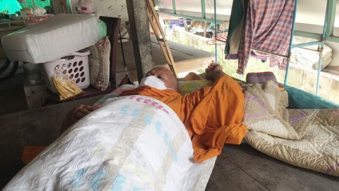พระเจ็บ