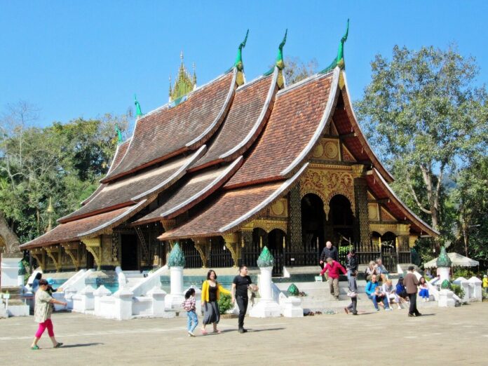 ลาวเตรียมเปิดประเทศ