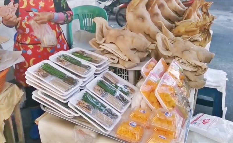 แม่ค้า อุดรธานี เผย หัวหมู ก็แพง หลังเปิดร้านมานานกว่า 50 ปี โอด สิไปต่อหรือพอส่ำนี่