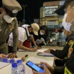 ตำรวจเมืองตราด มอบของขวัญ ส่งความสุขปีใหม่ ห่วงใยในชีวิตและทรัพย์สินพี่น้องประชาชน