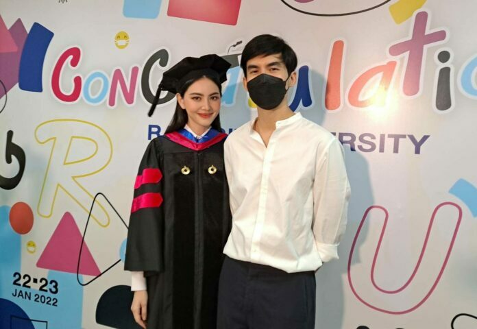 ใหม่ ดาวิกา ไม่คิดต่อป.เอก