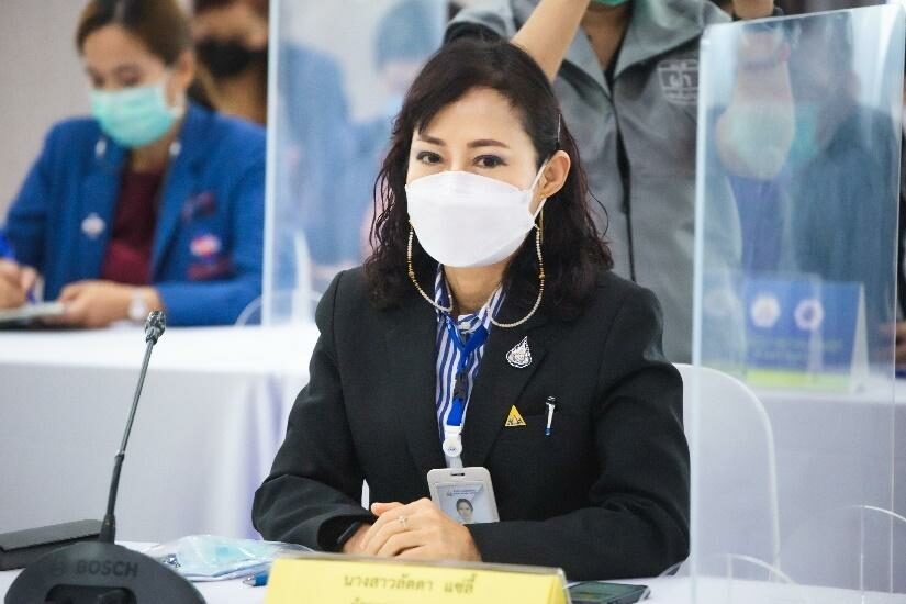 นางสาวลัดดา แซ่ลี้