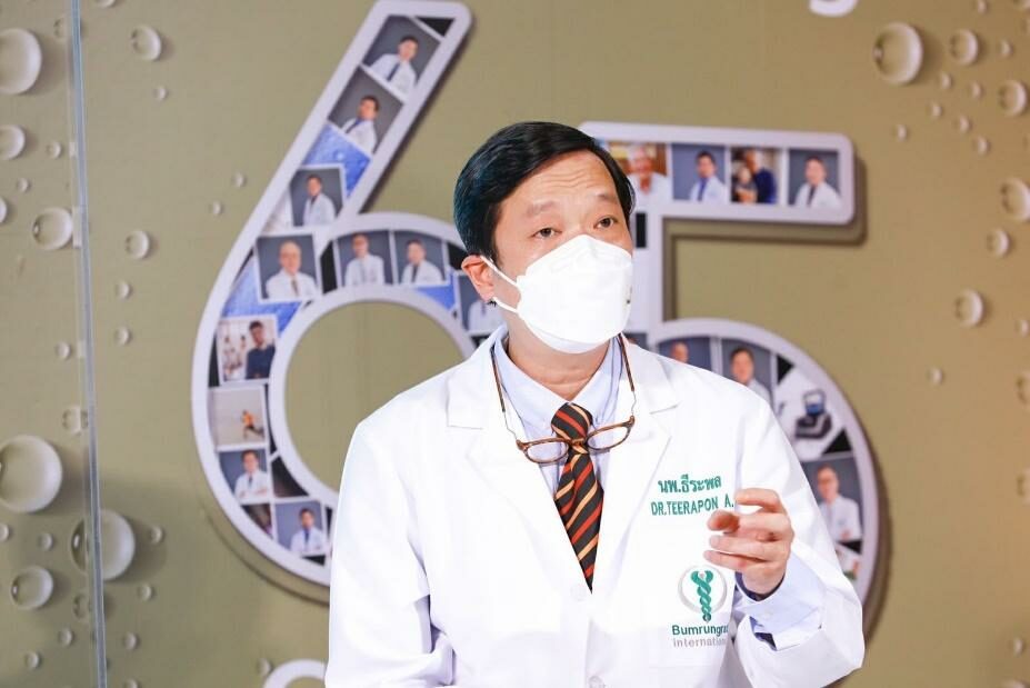 นพ. ธีระพล อมรเวชสุกิจ แพทย์ผู้ชำนาญการเฉพาะทางด้านศัลยศาสตร์ยูโรวิทยา โรงพยาบาลบำรุงราษฎร์