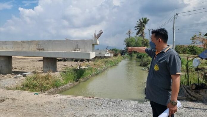 ชาวบ้านโวยโทลเวย์บางใหญ่ - กาญจนบุรี ลักไก่ตัดลงชุมชนอ้างงบไม่พอ