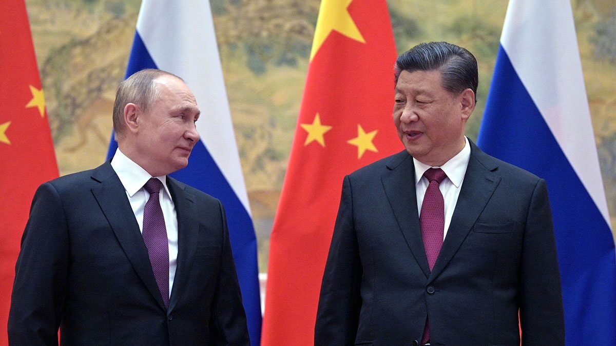 จีน สนับสนุน รัสเซีย เรียกร้อง นาโต หยุดแผ่ขยายกำลัง
