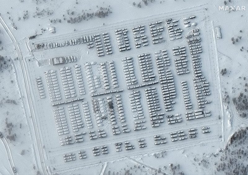 A satellite image shows Russian battle groups and vehicles parked in Yelnya, Russia January 19, 2022. Picture taken January 19, 2022. ©2022 Maxar Technologies/Handout via REUTERS THIS IMAGE HAS BEEN SUPPLIED BY A THIRD PARTY. NO RESALES. NO ARCHIVES. MANDATORY CREDIT. DO NOT OBSCURE LOGO