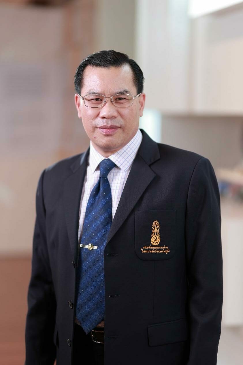 นายวรวุฒิ กุลแก้ว เลขาธิการมูลนิธิทันตนวัตกรรม ในพระบรมราชูปถัมภ์