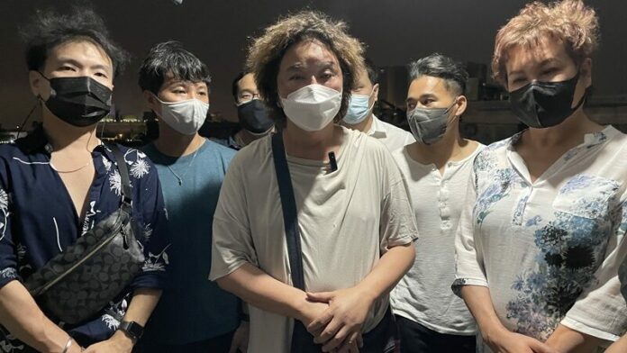 วางดอกไม้