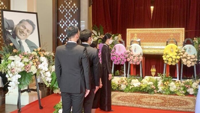 งานศพสรพงษ์