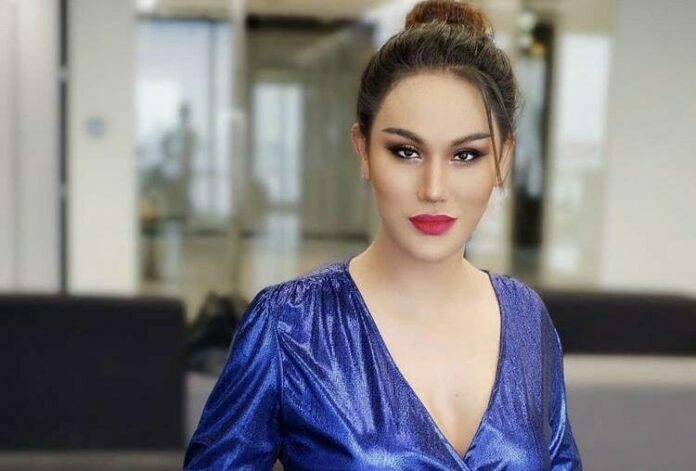 แอนนา พูด