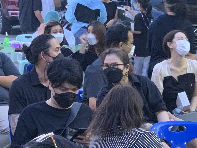อิน บูโดกัน , เป๊ก วงซีล
