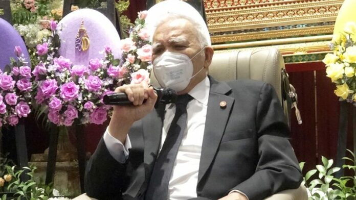 ผู้ล่วงลับ