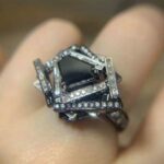ศึกษาเพชรดำ หรือ Fancy Black ไปพร้อมกับ GEMHOLIC