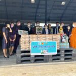 กระทรวงแรงงาน ร่วมกับซีพีเอฟ มอบไข่ไก่ แก่วัดพระบาทน้ำพุ จ.ลพบุรี