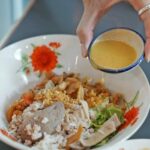 อร่อย แซ่บ สมคำร่ำลือ 'เจริญพุงโภชนา' ก๋วยเตี๋ยวหมูต้มยำโบราณ