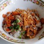 อร่อย แซ่บ สมคำร่ำลือ 'เจริญพุงโภชนา' ก๋วยเตี๋ยวหมูต้มยำโบราณ