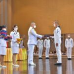 ประดับเครื่องหมายยศ มอบประกาศนียบัตร นักเรียนจ่านักเรียนดุริยางค์