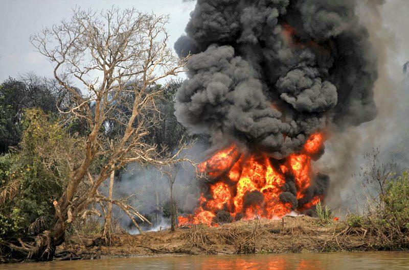 Nigeria mourns victims