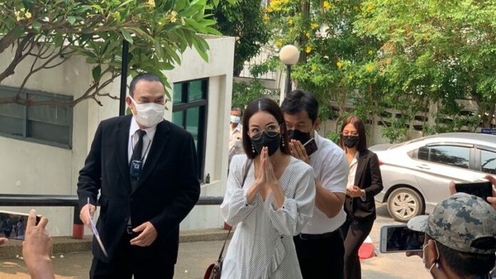 อ๋อม สกาวใจ ฟ้องหมิ่นเกรียนรายแรก