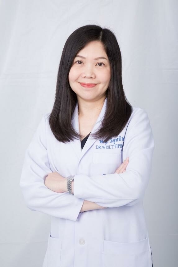 แพทย์หญิงวิสุทธิพา คุณณะรักษ์ไทย หัวหน้าแพทย์ประจำศูนย์ผิวหนังและเลเซอร์ โรงพยาบาลยันฮี