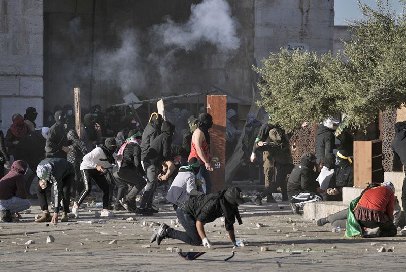 Israeli-Jewish Police 'Clashing Out'