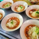 ก๋วยเตี๋ยวหัวเรือ น้ำตกข้นไม่ต้องปรุง ต้มยำโบราณรสเข้มจี๊ดจ๊าด