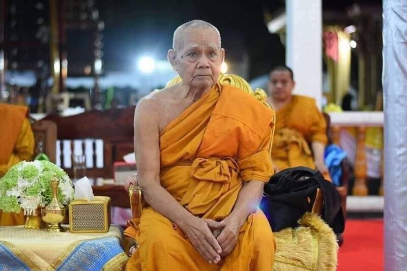 พระอุดมธรรมปรีชา (จำลอง ขวัญดี) อายุ 88 ปี รักษาการเจ้าอาวาสวัดพระบรมธาตุไชยาราชวรวิหาร และเป็นที่ปรึกษาเจ้าคณะจังหวัดสุราษฎร์ธานี