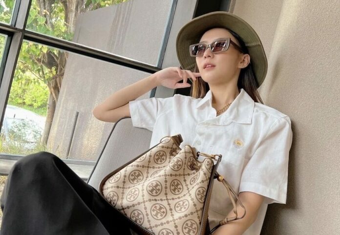 แพรวา มูฟออน