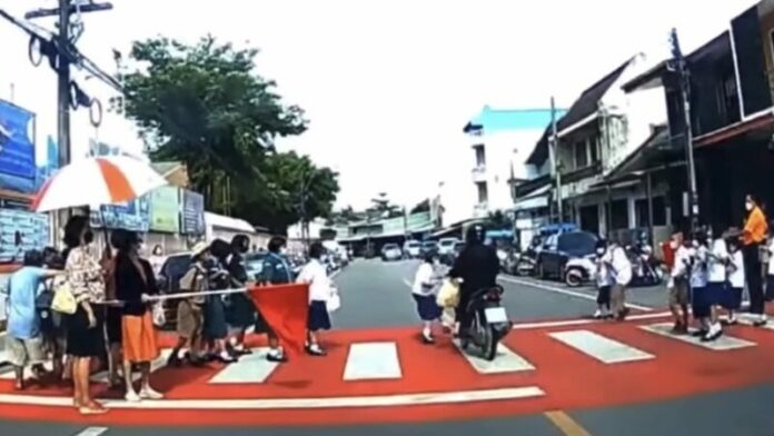 ชนเด็ก
