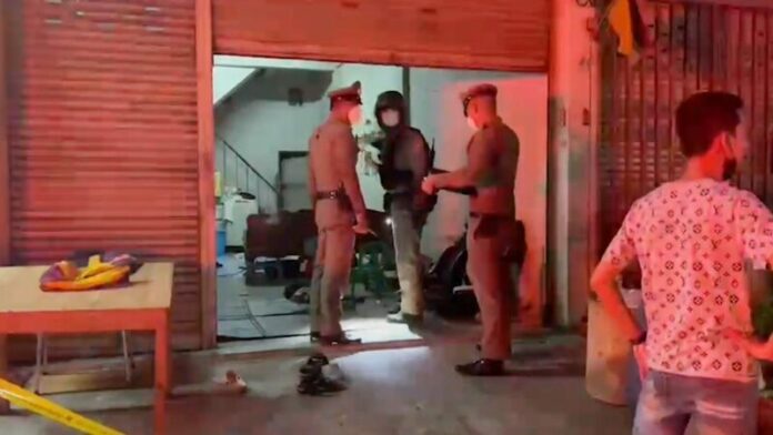 ถล่มดุ